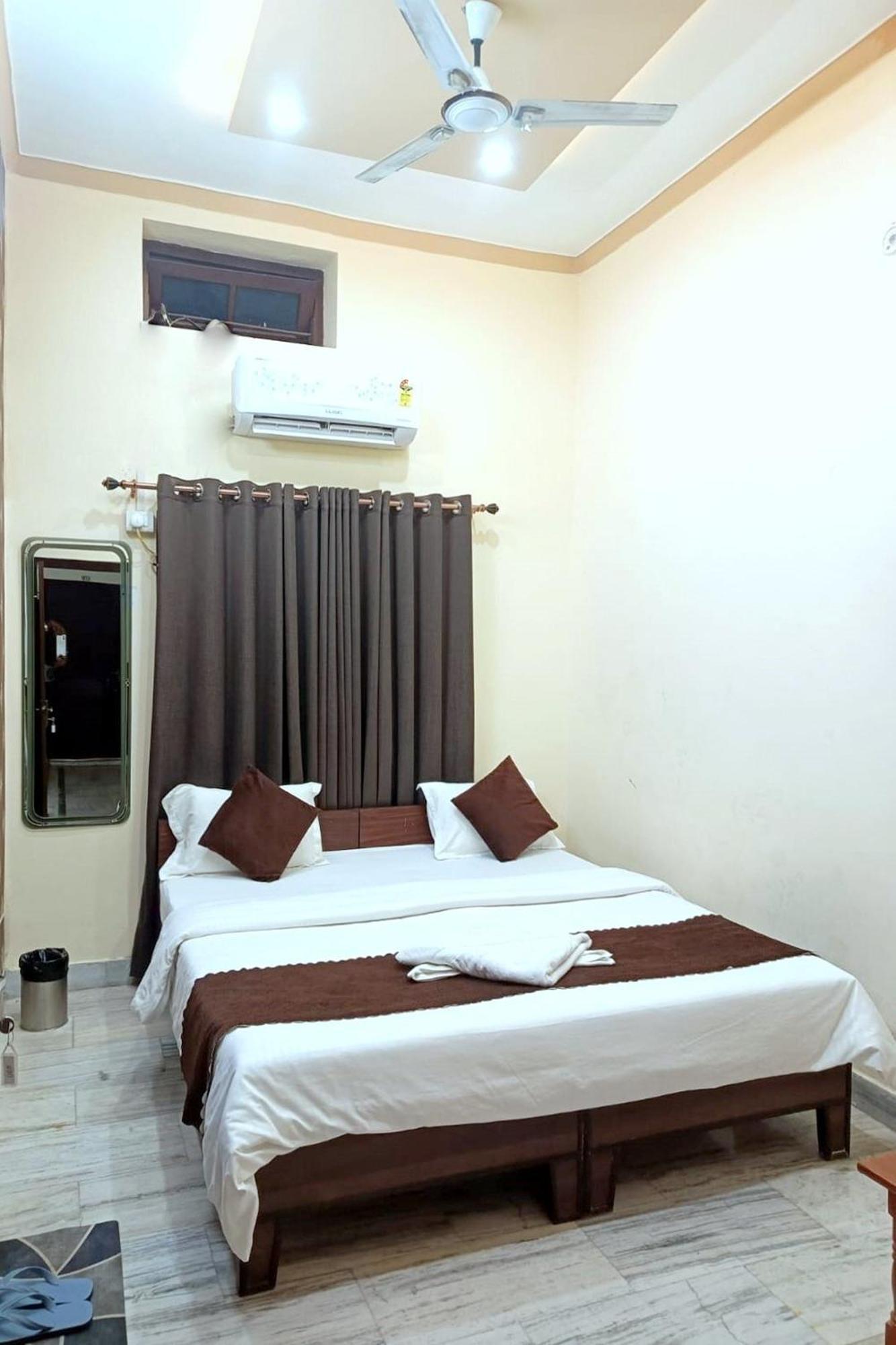 Indra Hotel