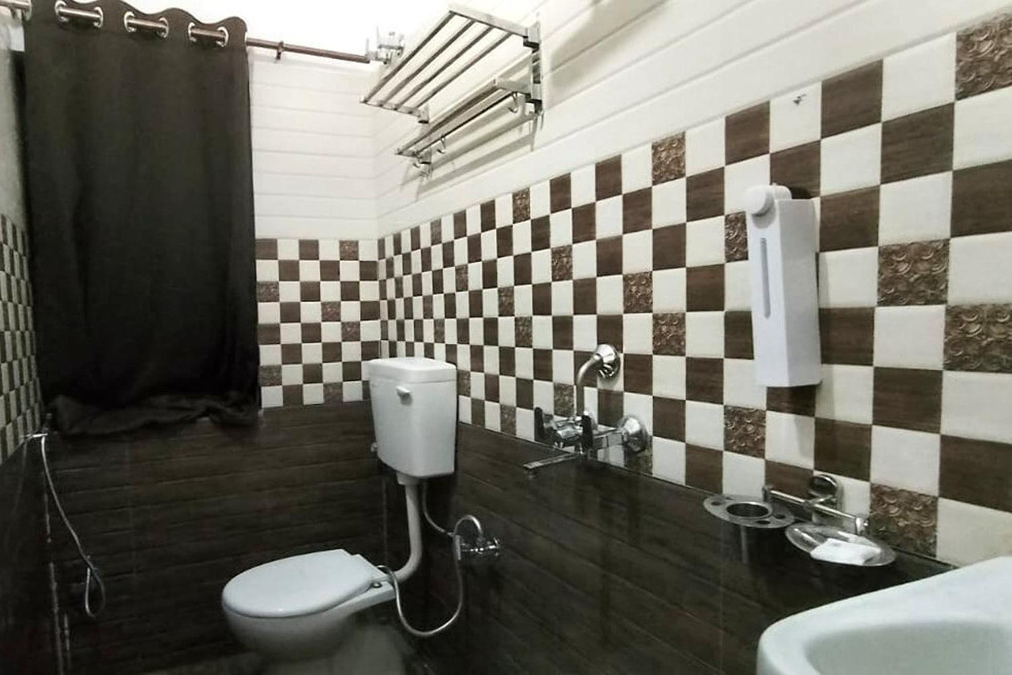 Indra Hotel