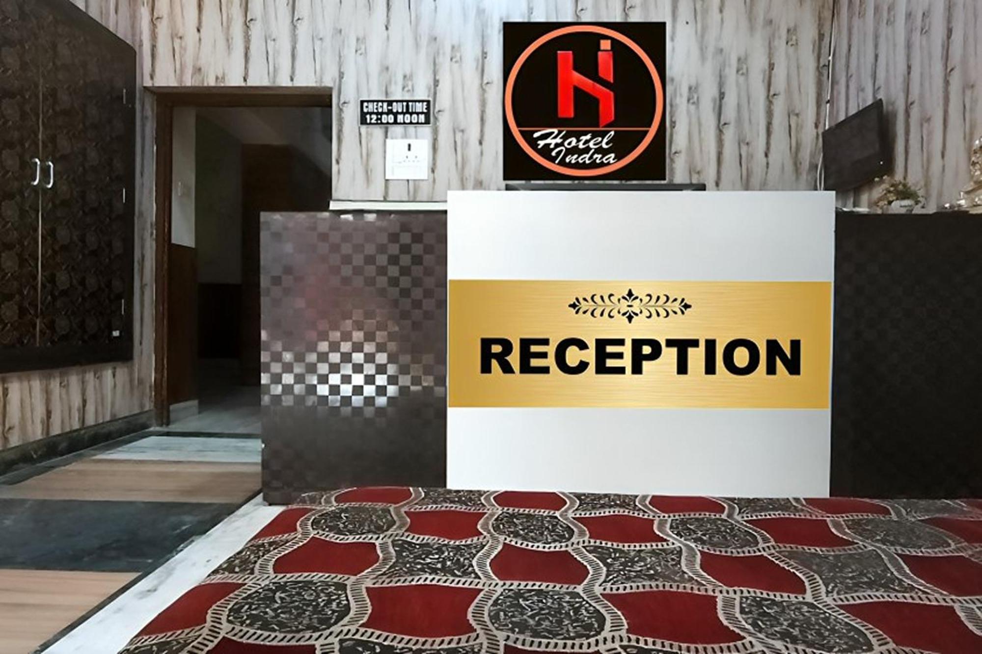 Indra Hotel 2*