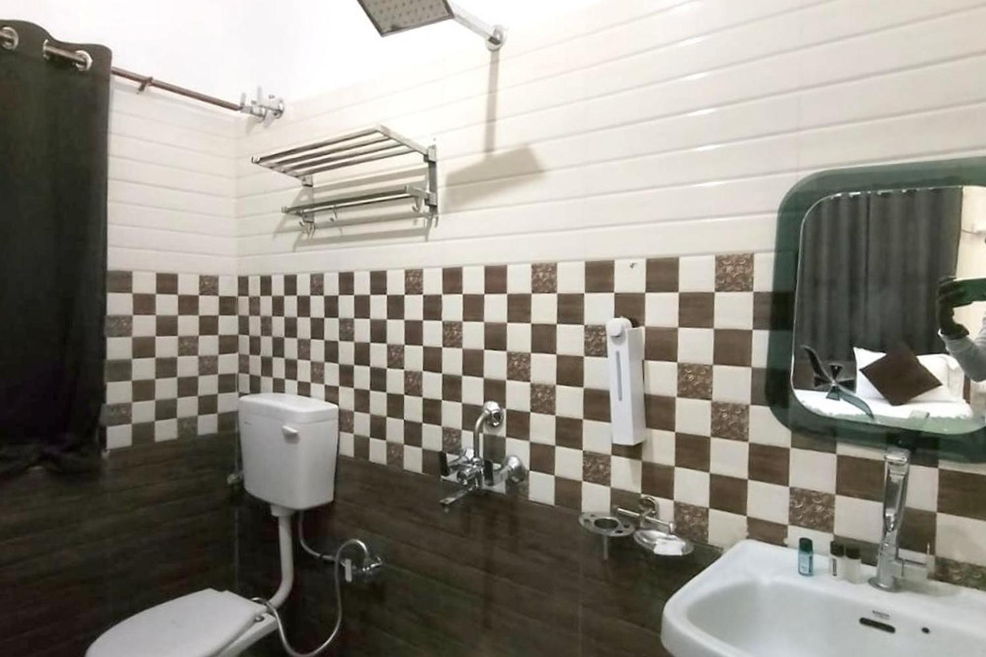 Hotel Indra Varanasi